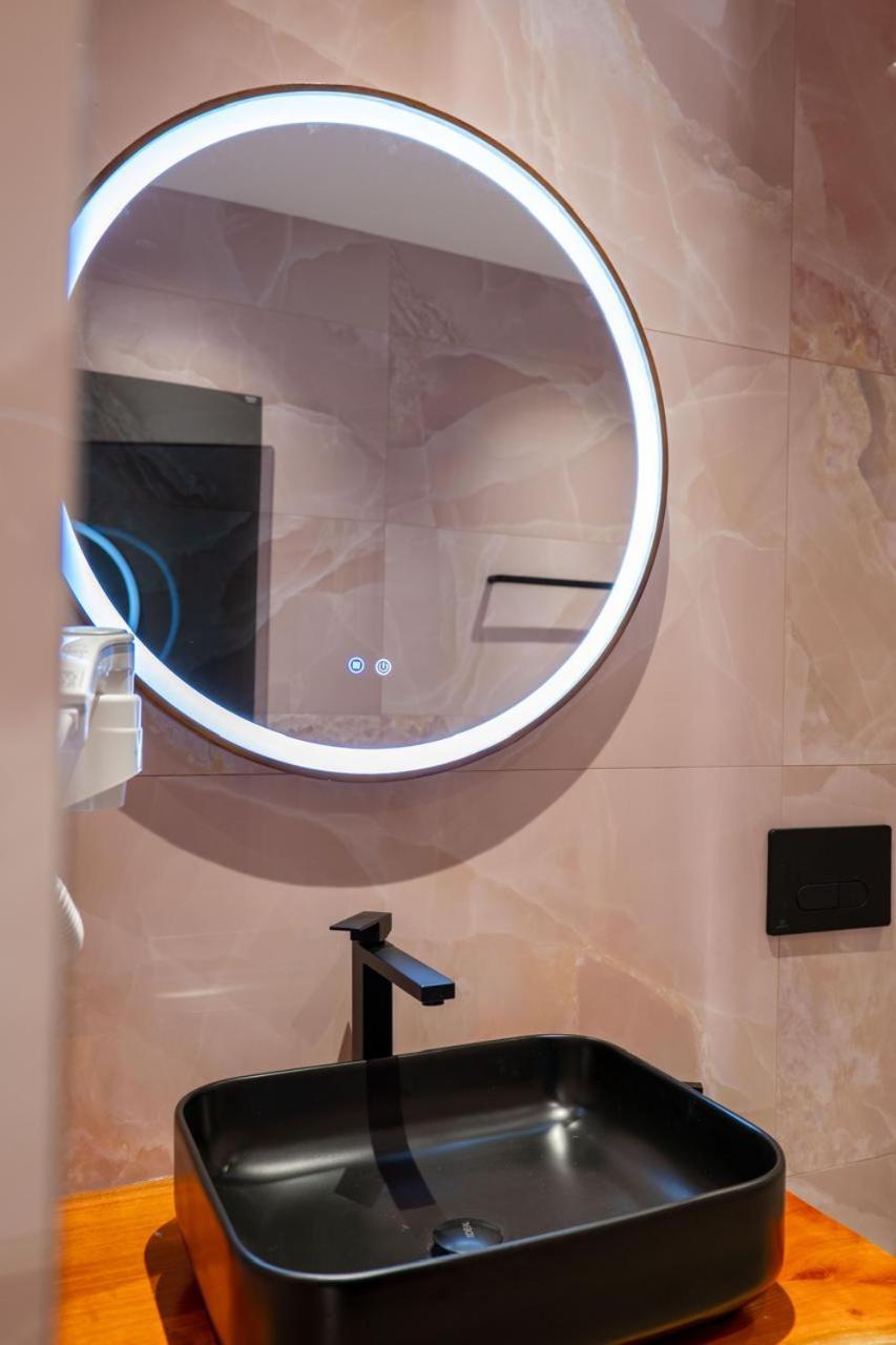 Juer Hotel Bajkaj Dış mekan fotoğraf